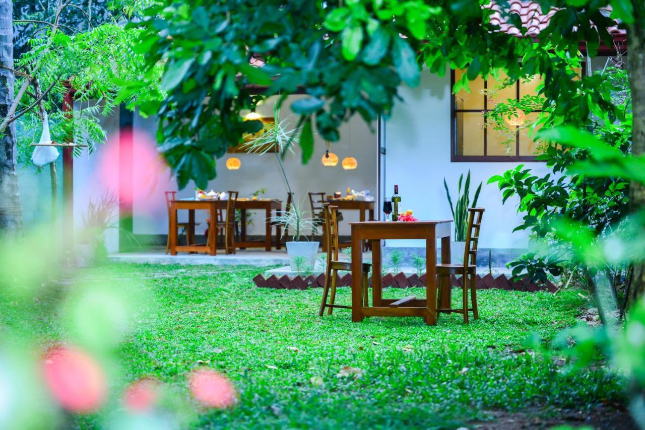 Onera Villa Hikkaduwa Exterior foto
